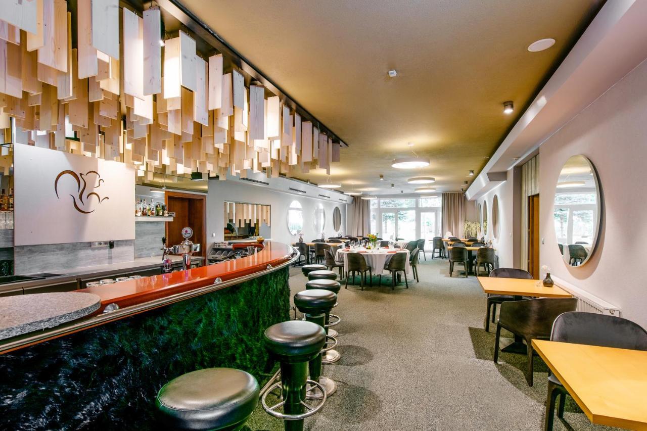 Hotel Veverica Тренчин Екстер'єр фото